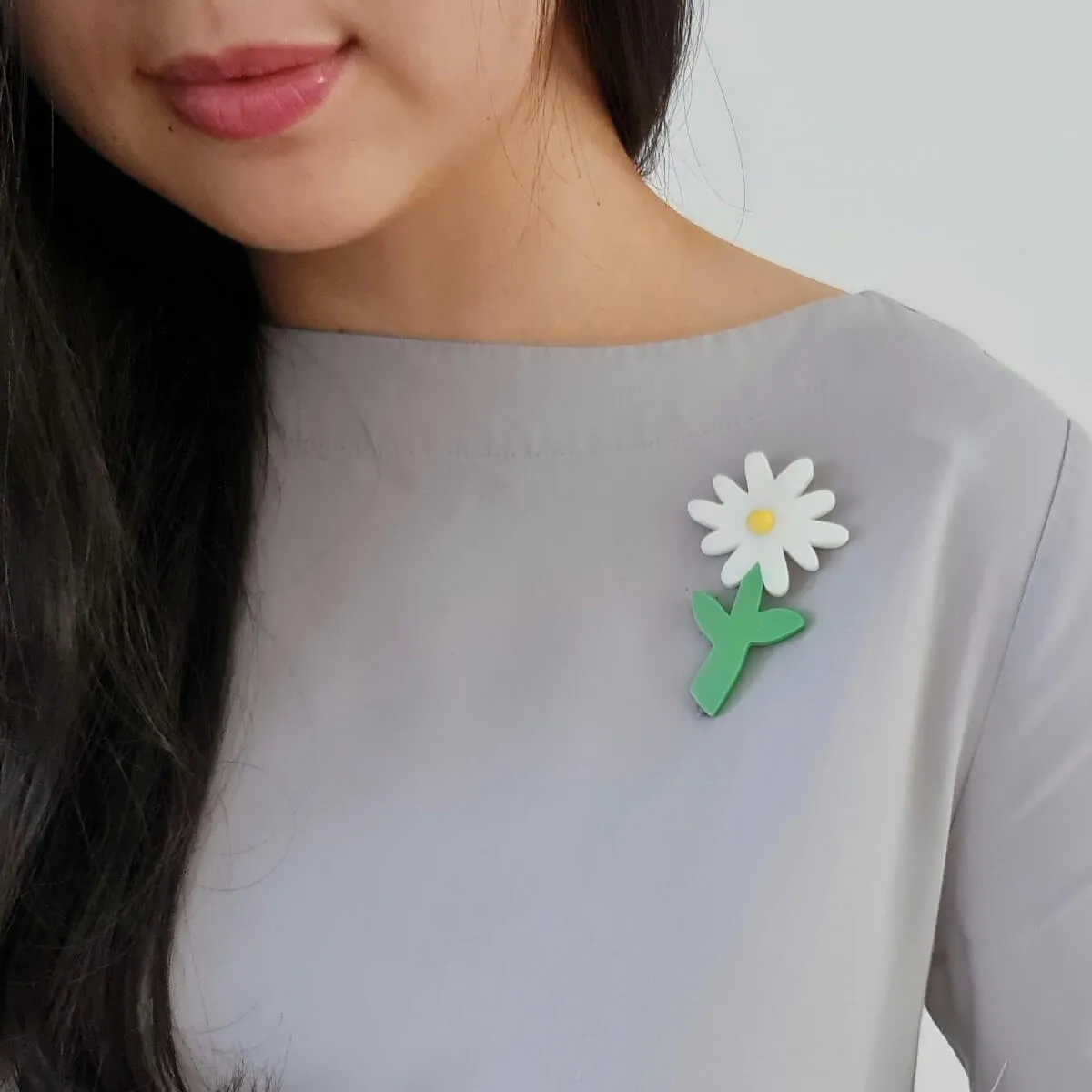 Daisy White Brooch