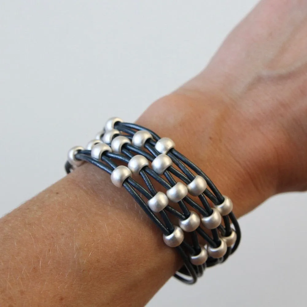 MATTE SILVER / NAVY WOVEN MAGNETIC BRACELET