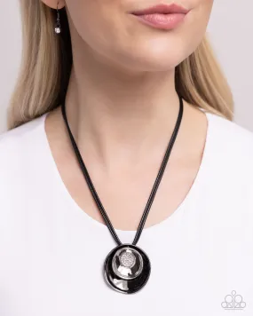 Necklaces Duchess Disc - Black N351